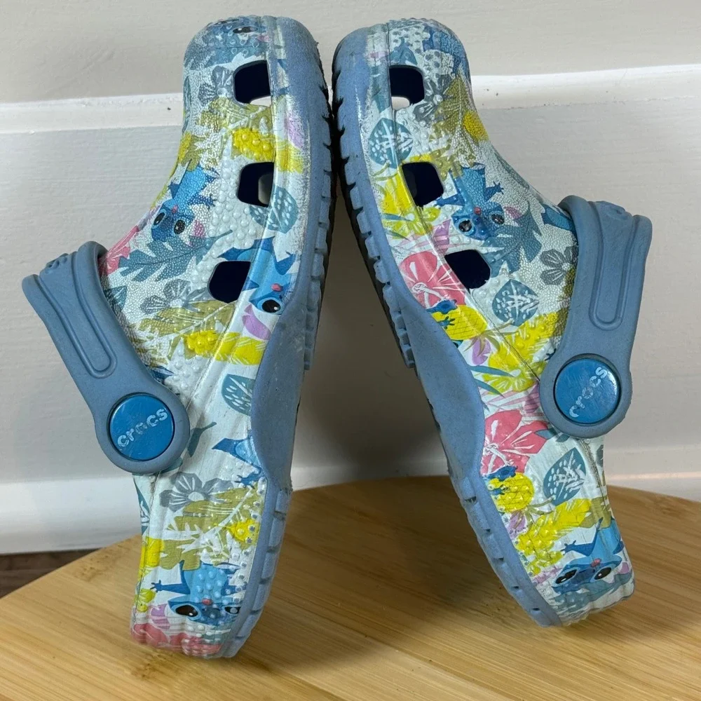 Stitch Crocs Kids Classic‎ Clogs Children's Sz 7 Blue Hawaiian Floral Design
